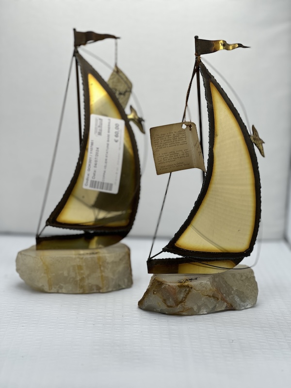 Coppia sculture barche a vela John De Mott