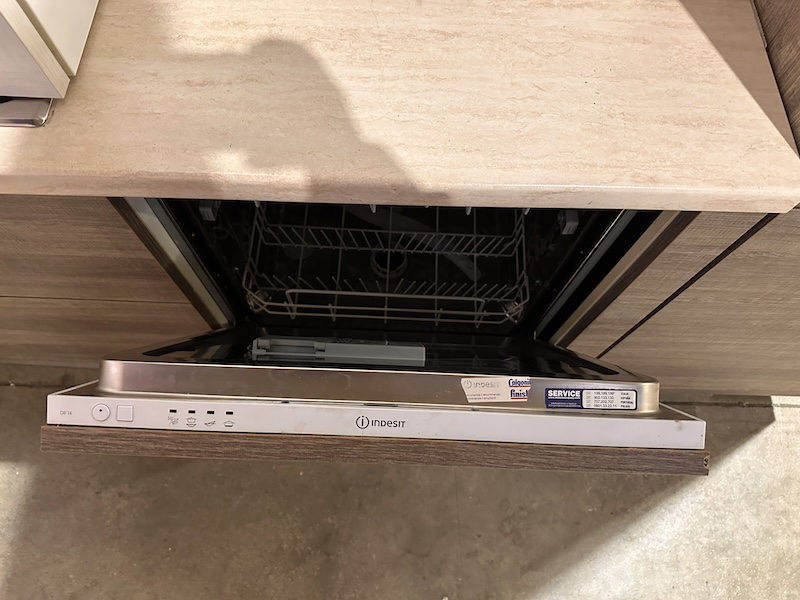 Cucina angolare rovere grigio/rovere sbiancato - immagine 4
