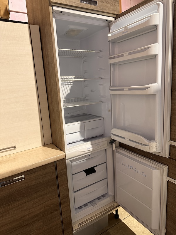 Cucina angolare rovere grigio/rovere sbiancato - immagine 5