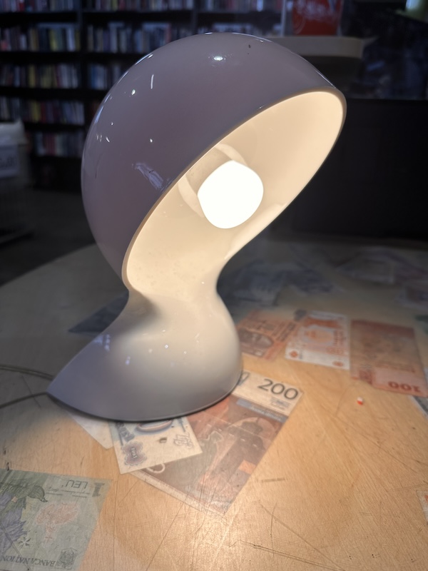 Lampada da tavolo Artemide Dalù
