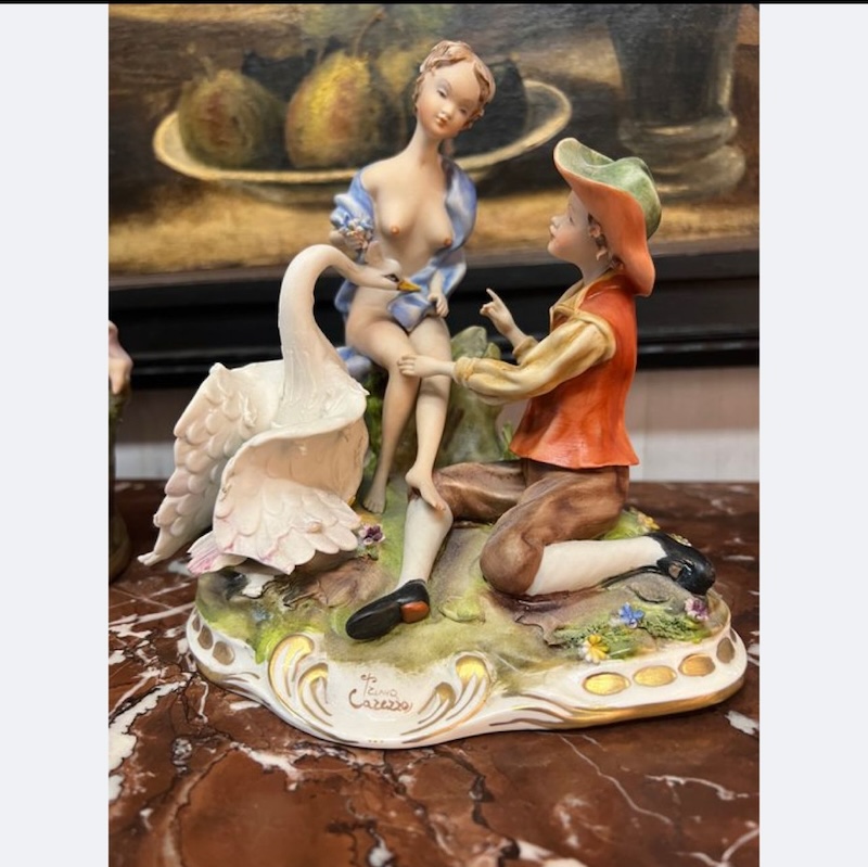 Coppia di statue prodotte da Cesare Villari per Capodimonte "Primavera" e "Prima carezza" - immagine 5