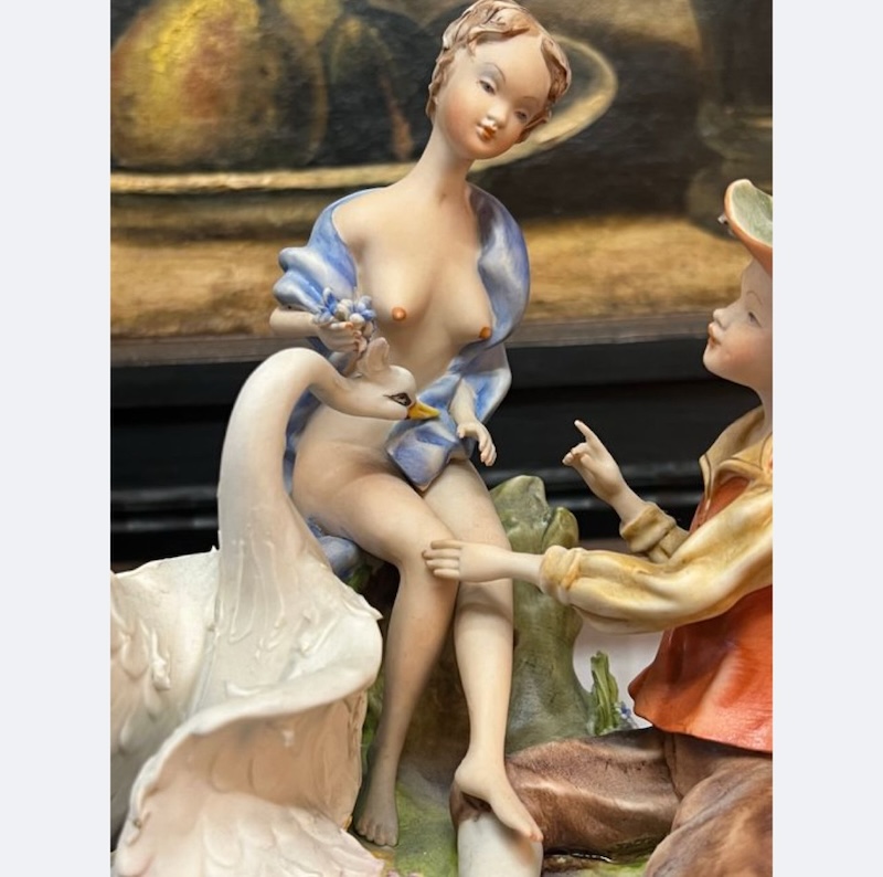 Coppia di statue prodotte da Cesare Villari per Capodimonte "Primavera" e "Prima carezza" - immagine 15