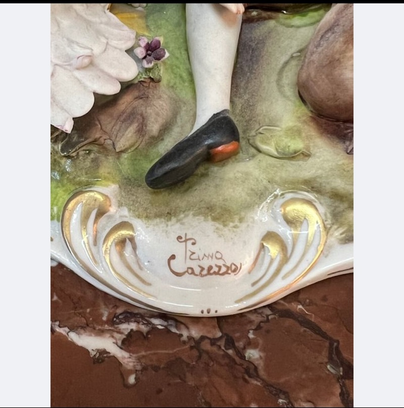 Coppia di statue prodotte da Cesare Villari per Capodimonte "Primavera" e "Prima carezza" - immagine 4