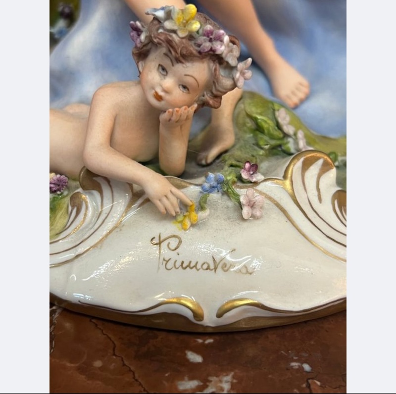 Coppia di statue prodotte da Cesare Villari per Capodimonte "Primavera" e "Prima carezza" - immagine 20
