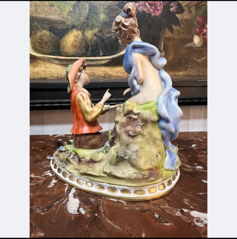 Coppia di statue prodotte da Cesare Villari per Capodimonte "Primavera" e "Prima carezza" - immagine 8