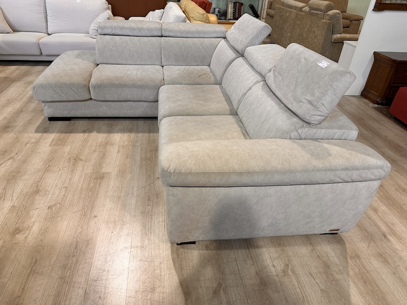 Divano letto PoltroneSofà grigio con penisola contenitore - immagine 2