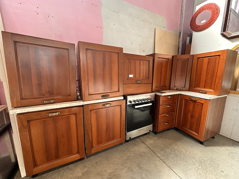 Cucina angolare color noce