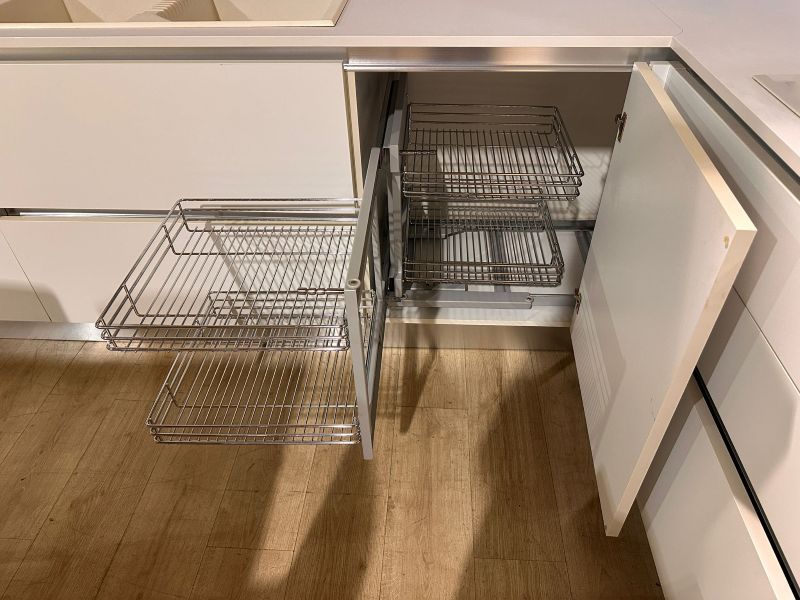 Cucina angolare bianca LUBE completa di elettrodomestici - immagine 10