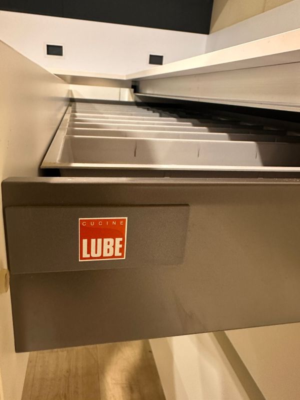 Cucina angolare bianca LUBE completa di elettrodomestici - immagine 13