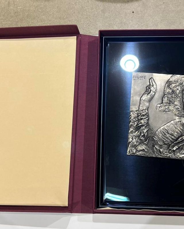 Formella su vetro da appendere "Christus Vincit" di Salvatore Fiume - immagine 5