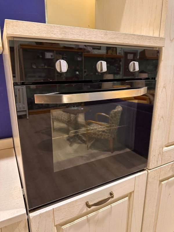 Cucina angolare stile country color beige - immagine 3